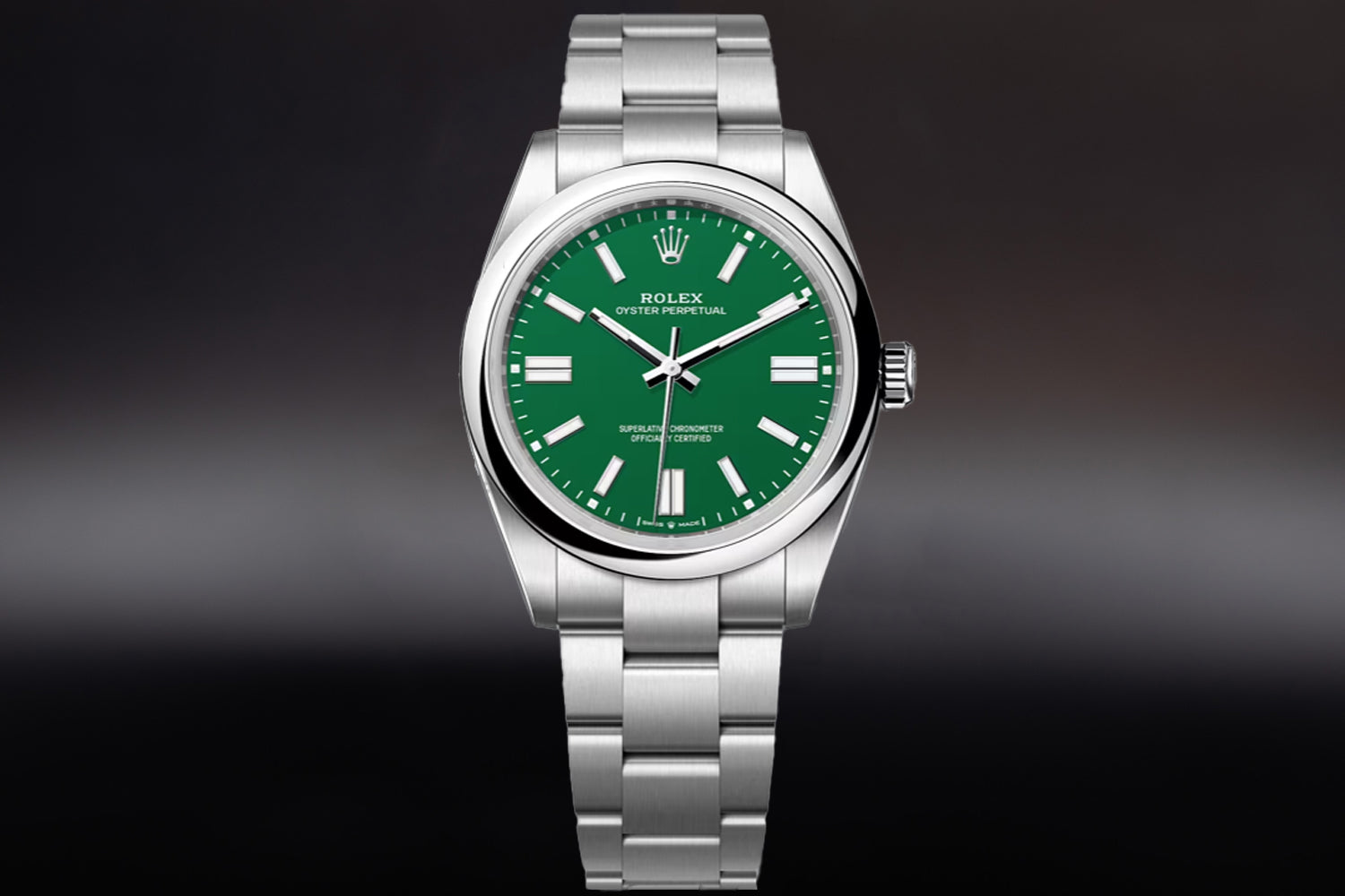 Rolex Oyster Perpetual 41 stainless steel with smooth bezel Green Dial 124300 on oyster bracelet
