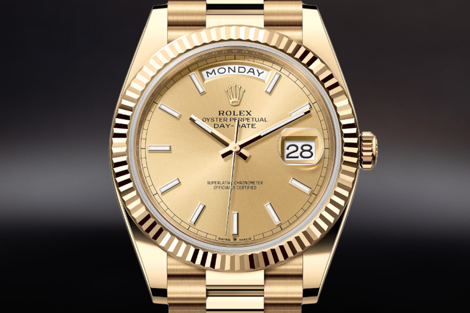 Rolex Day-Date 40 18K Yellow Gold with fluted bezel and Champagne Dial 228238