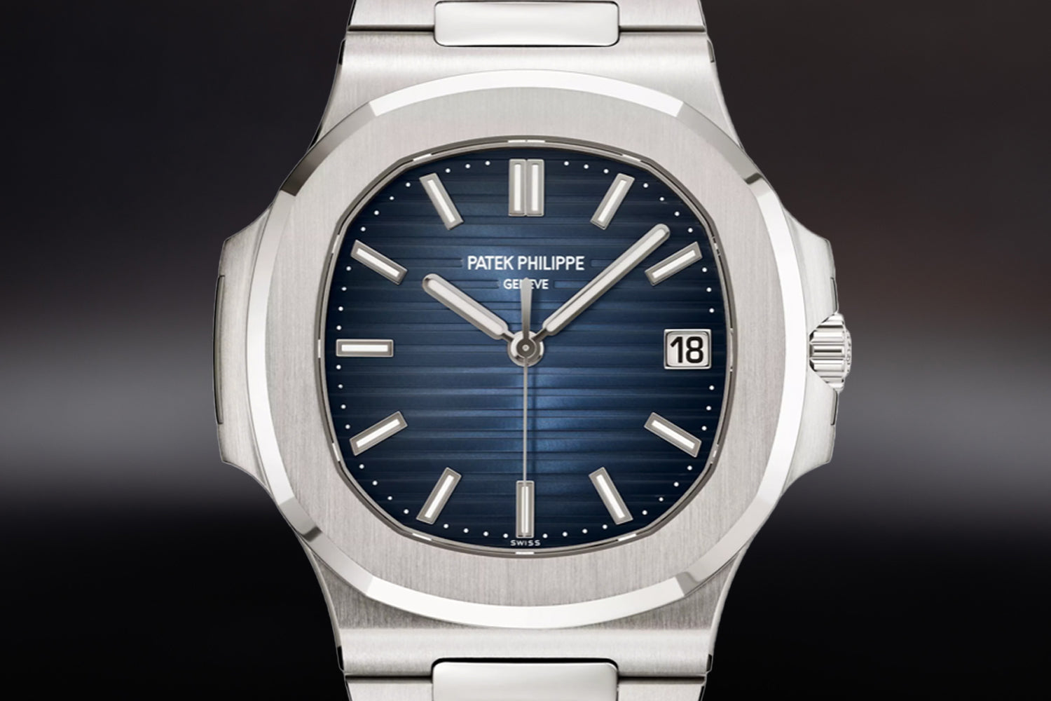 Patek Philippe Nautilus 18K White Gold Blue Dial 5811/1G-001