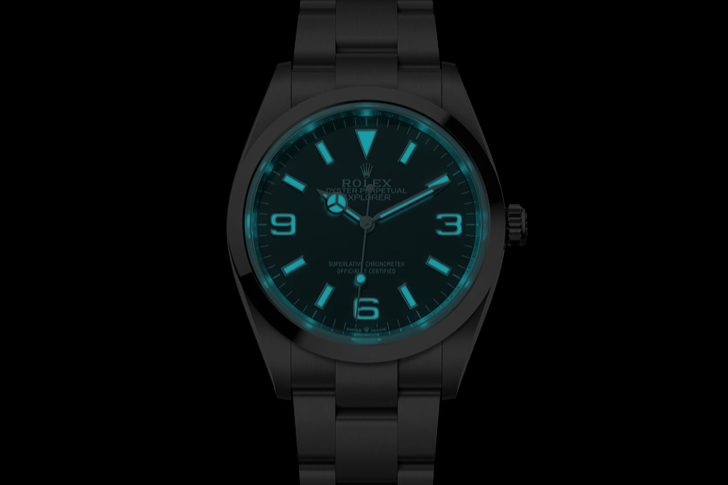 Rolex Explorer 36 stainless steel with smooth bezel and black dial 124270 lume