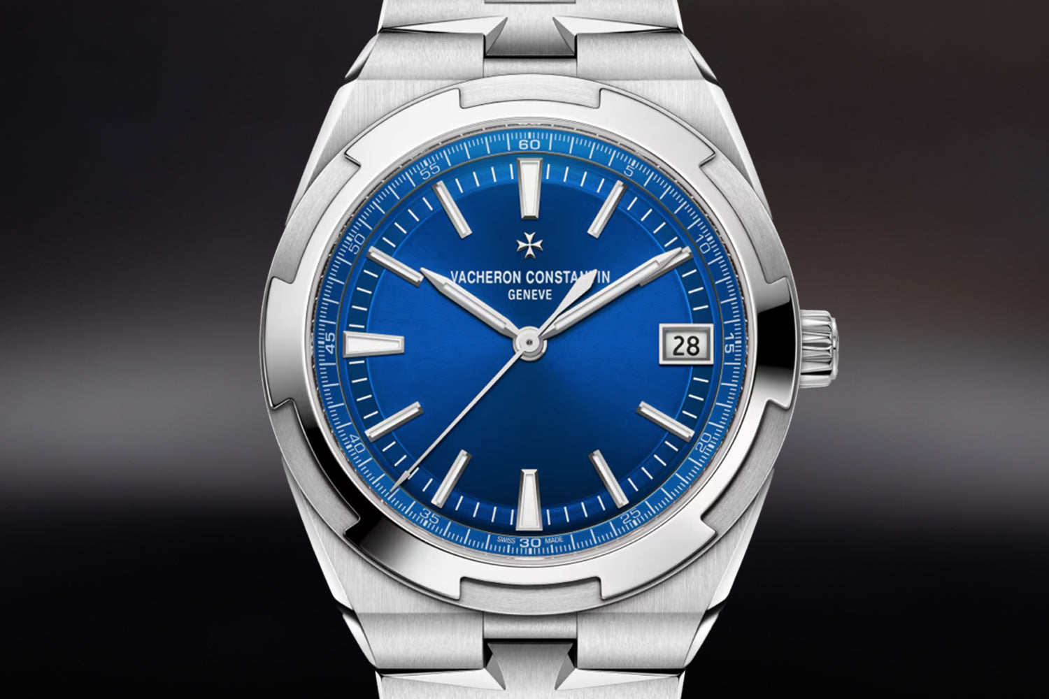 Vacheron Constantin Overseas Self-Winding Blue Dial stainless steel 4520V/210A-B128