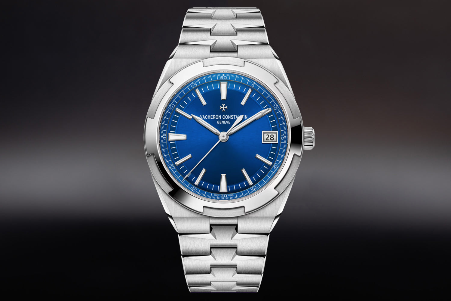 Vacheron Constantin Overseas Self-Winding Blue Dial 4520V/210A-B128 stainless steel bracelet