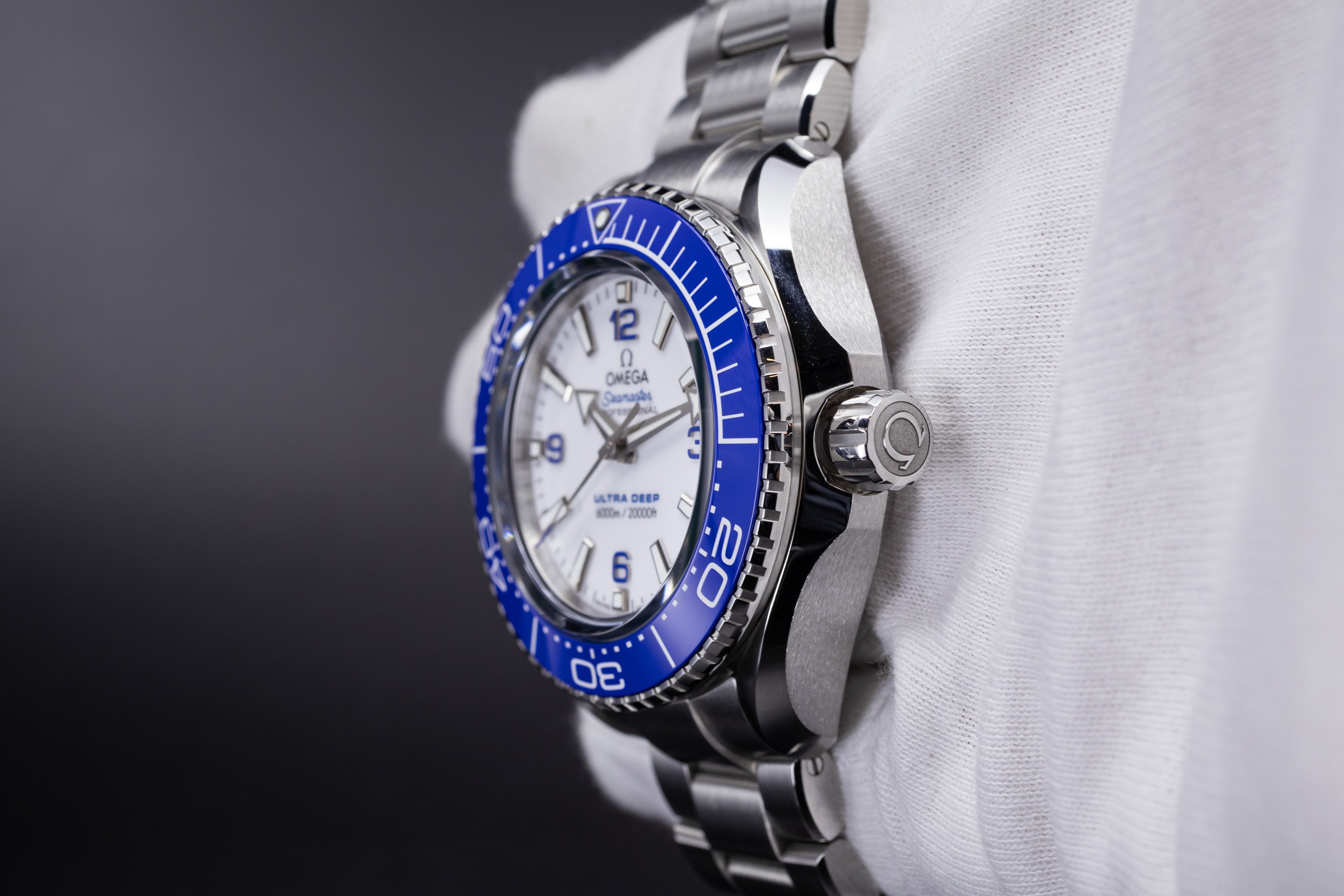 Omega Seamaster Planet Ocean Ultra Deep 6000M right case side and crown